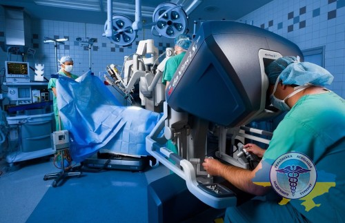 Surgery for spinal hernia with the Da Vinci robot